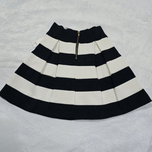 Touch Me ✦ Black & White Striped Skater Skirt ✦ Textured Knit Back Zip NWT Sz S - Picture 5 of 10